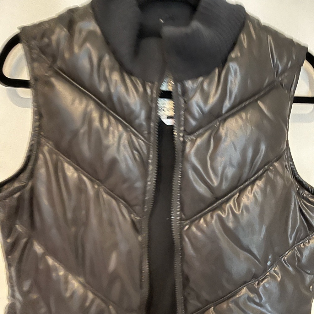 Old Navy Black Puffer Vest